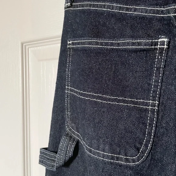 High-rise straight jeans - Picture 2 of 2